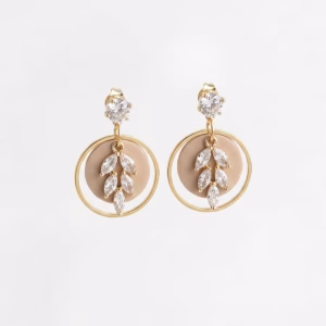 Aura Rosé: Accesorios Finos para Brillar con Elegancia