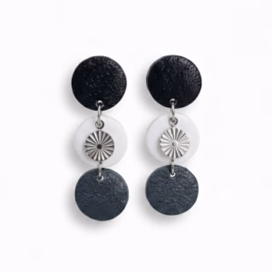 Eclipse Minimal: Elegancia y Sencillez en Pendientes