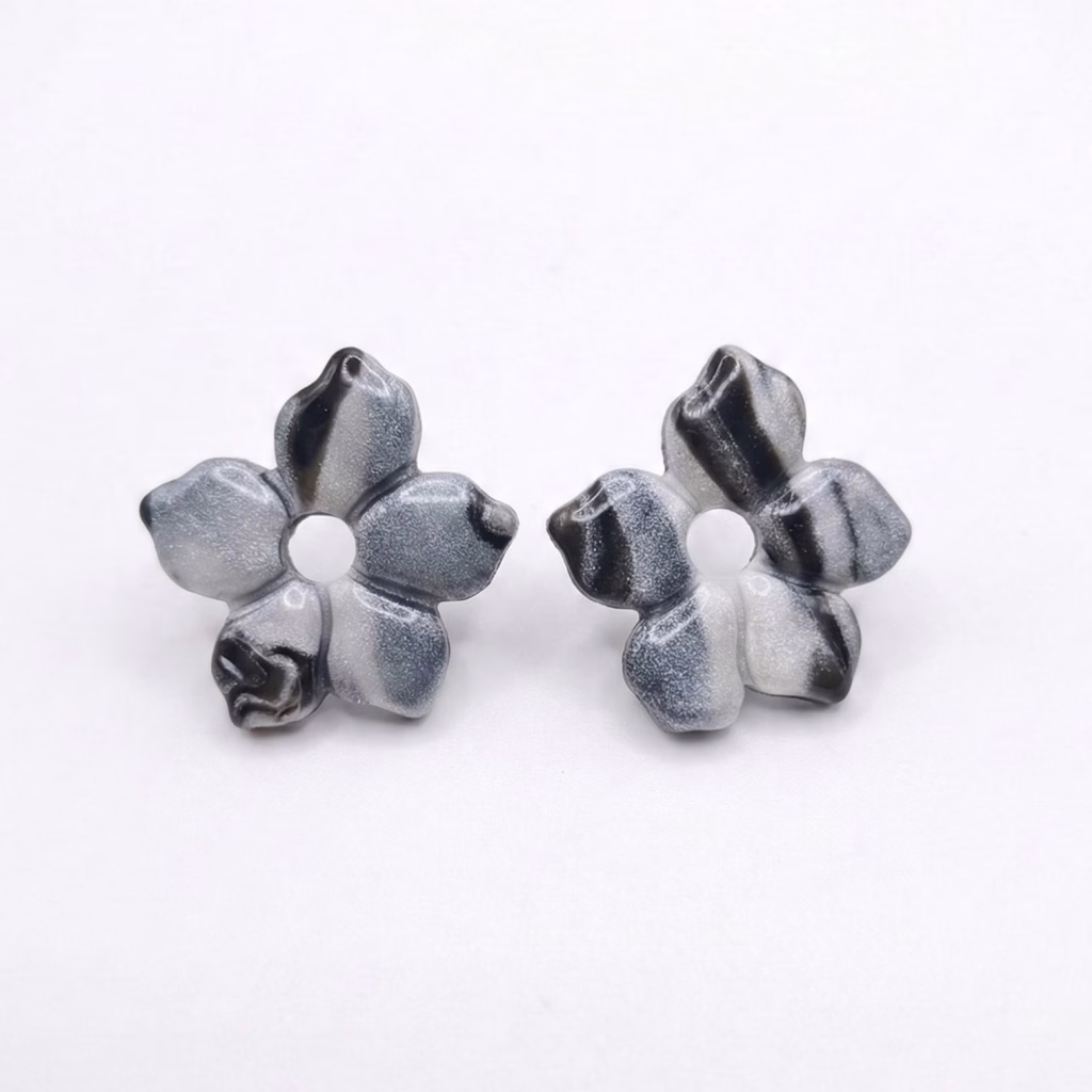 Pendientes Modulares Gris Oscuro – Elegancia Artesanal