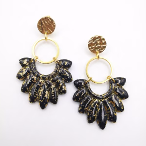 Pendientes Dorado y Negro – Glamour Atemporal